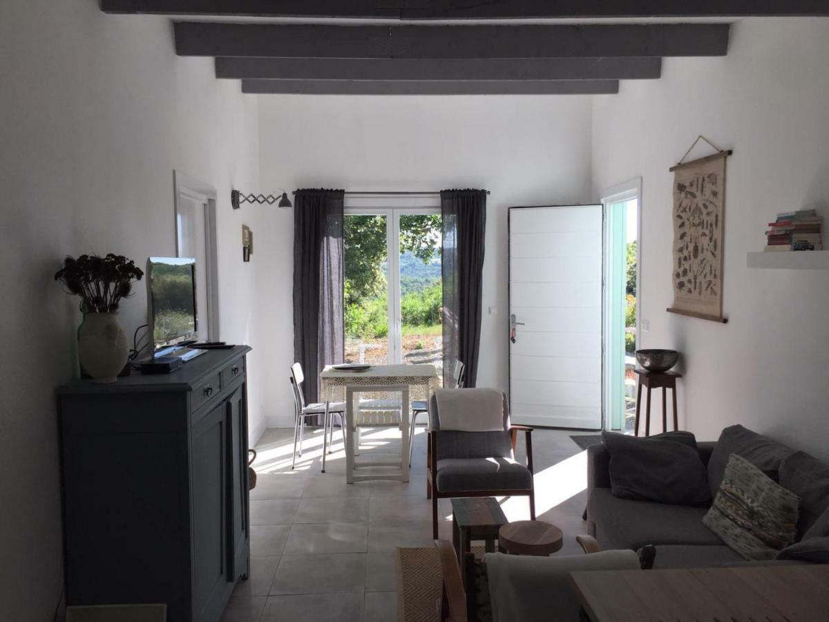 Au Coin Des Cerisiers Βίλα Montclus  Εξωτερικό φωτογραφία